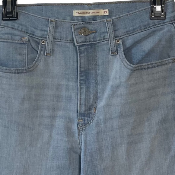 NWOT - Levis High Rise Straight - Picture 4 of 9